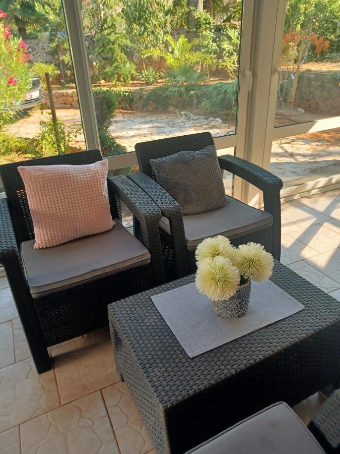 Apartment Sun Garden Малинска Экстерьер фото